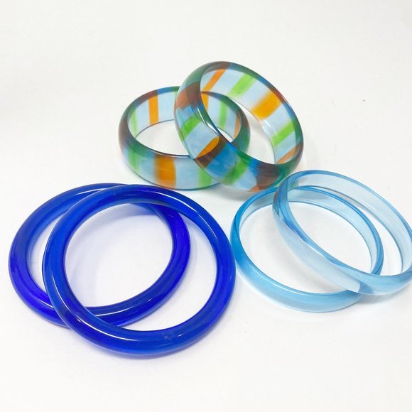 625 Six Vintage Lucite Blue Bangle Bracelet set - Picture 1 of 9